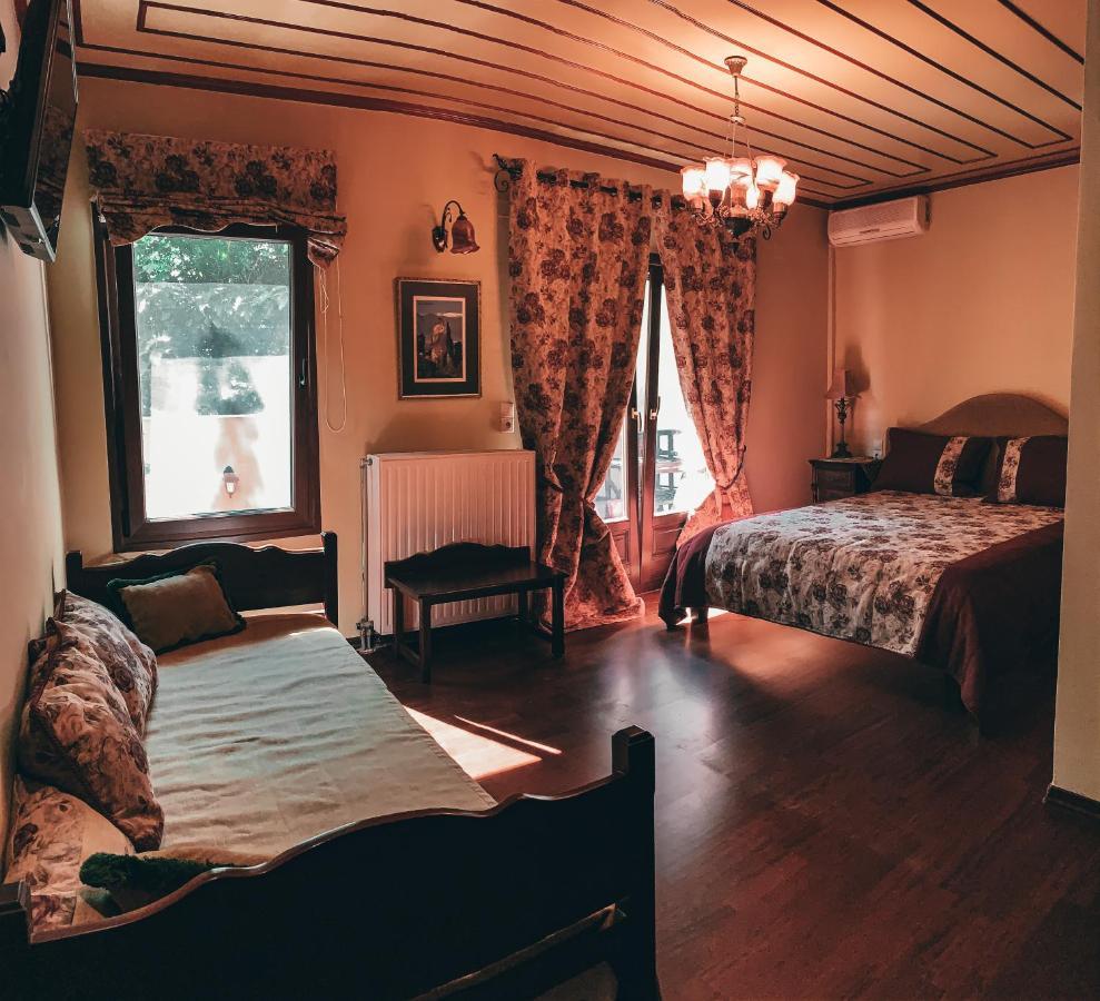 Elena Guesthouse كالامباكا المظهر الخارجي الصورة