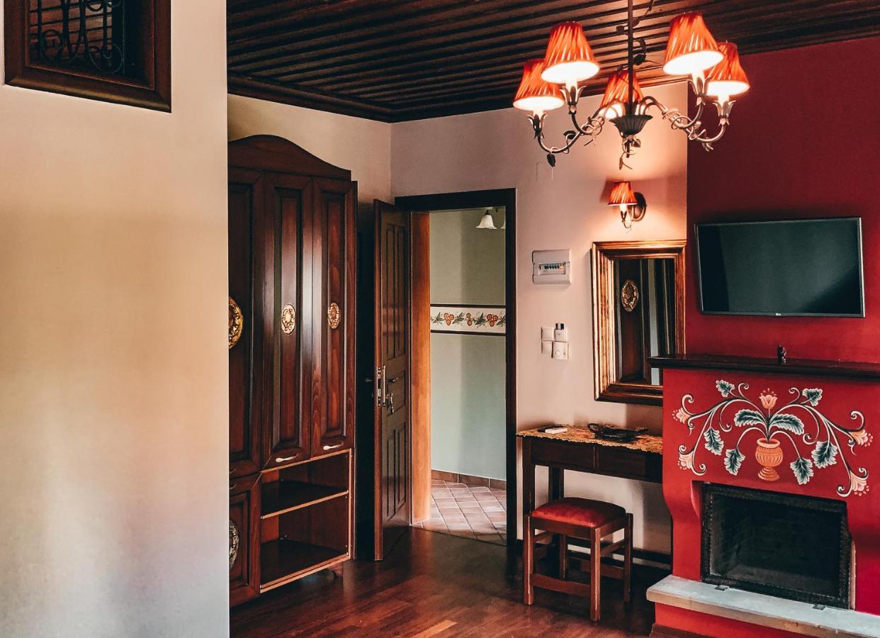Elena Guesthouse كالامباكا المظهر الخارجي الصورة