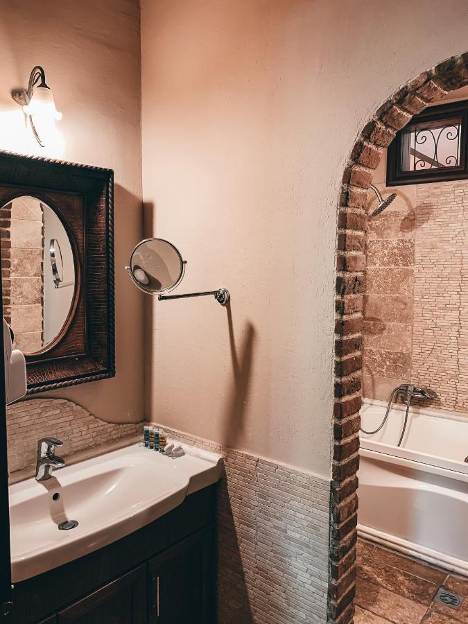 Elena Guesthouse كالامباكا المظهر الخارجي الصورة