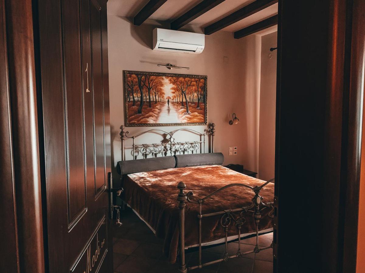 Elena Guesthouse كالامباكا المظهر الخارجي الصورة