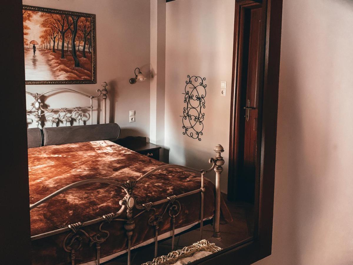 Elena Guesthouse كالامباكا المظهر الخارجي الصورة