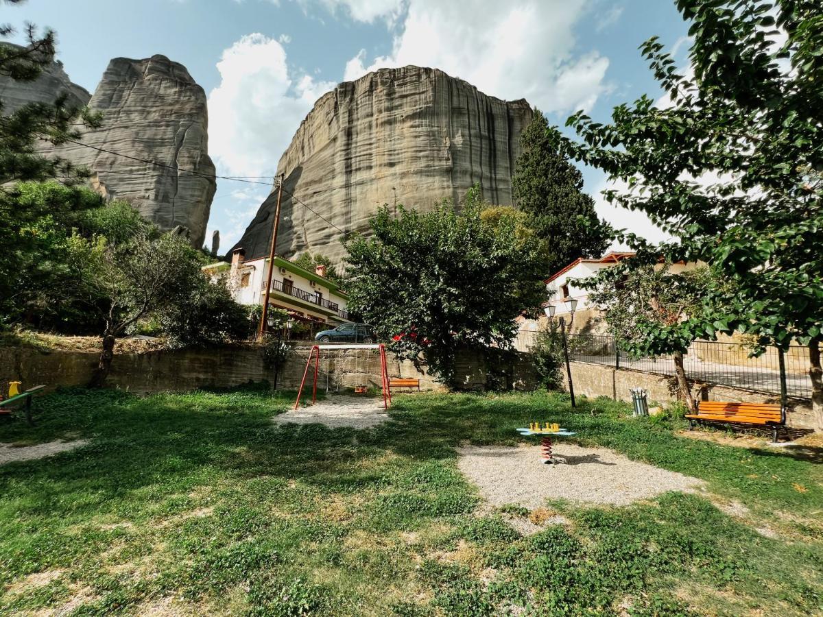 Elena Guesthouse كالامباكا المظهر الخارجي الصورة