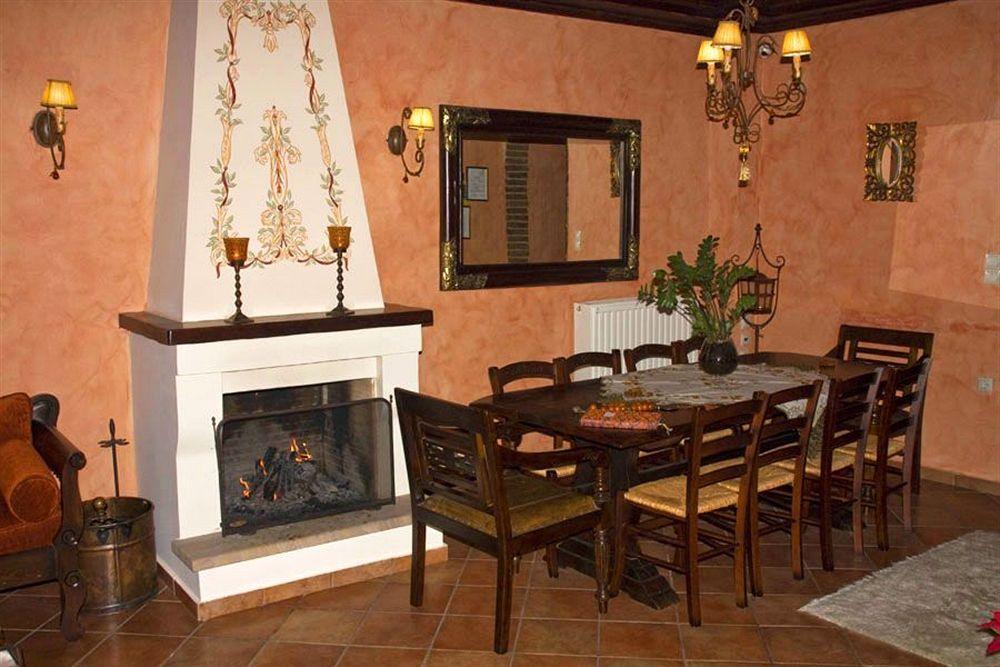 Elena Guesthouse كالامباكا المظهر الخارجي الصورة