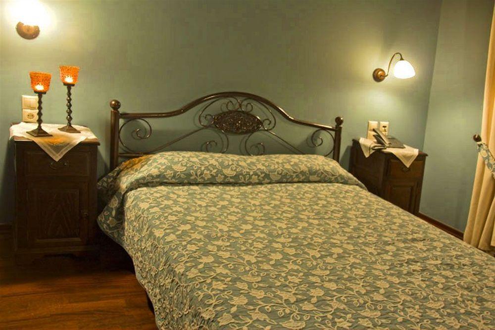 Elena Guesthouse كالامباكا المظهر الخارجي الصورة